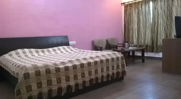Наинитал: Serenity Corbett Resort