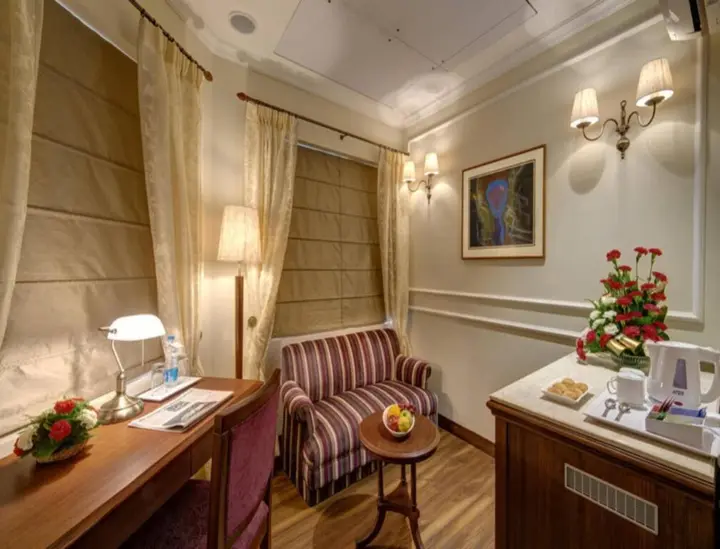 Колката: The Astor Kolkata
