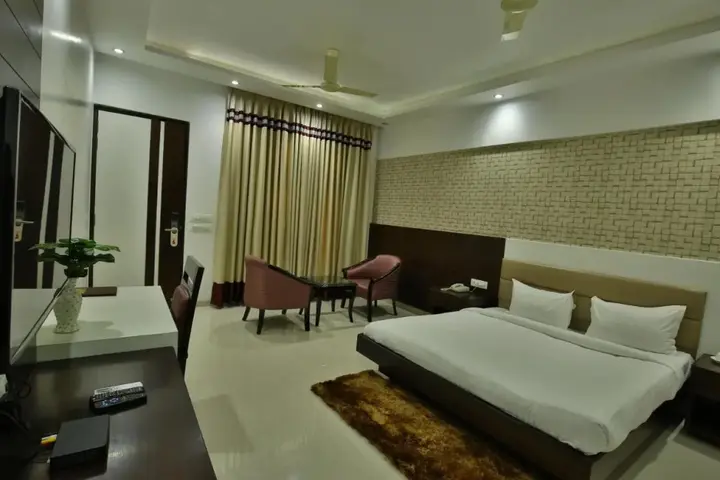 Крепость Jhansi: Jhansi Hotel