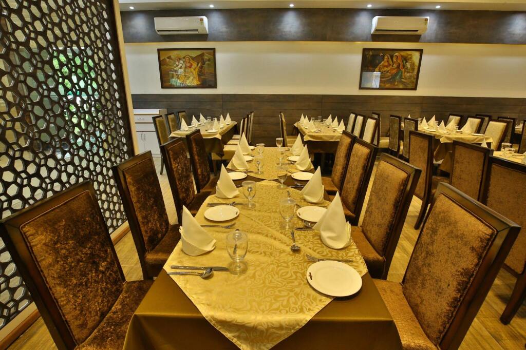 Крепость Jhansi: Jhansi Hotel