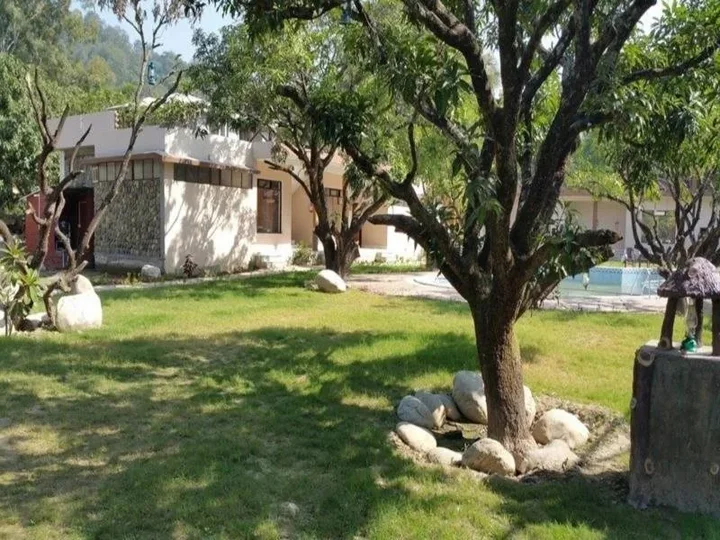 Наинитал: The Cloud9 Resort