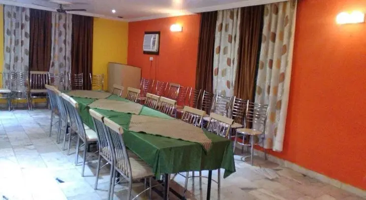 Канпур: Hotel Kanishka