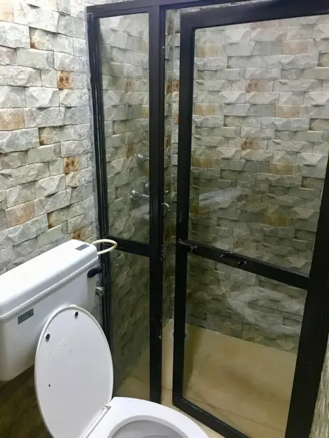 Анджуна: Bricks and Bamboo Hostel
