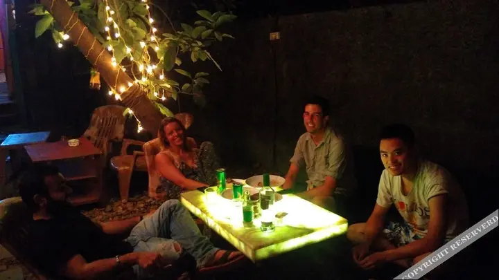 Анджуна: Bricks and Bamboo Hostel