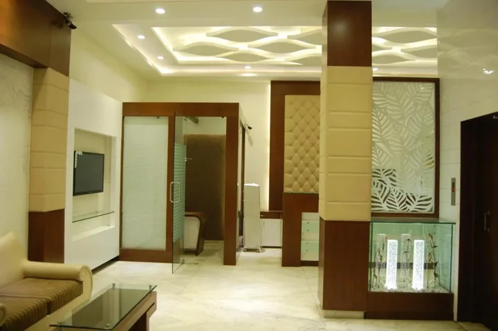 Индаур: Hotel Purva