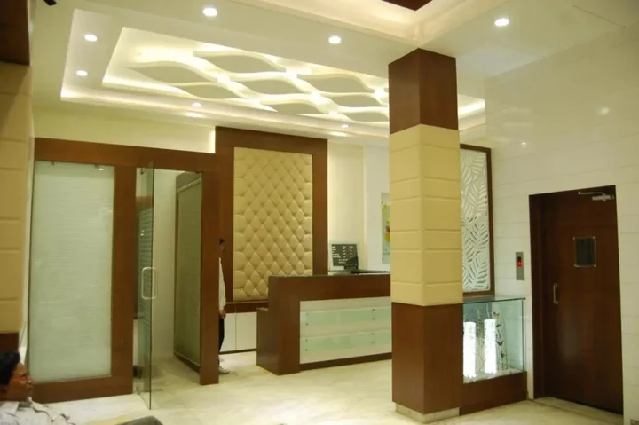 Индаур: Hotel Purva