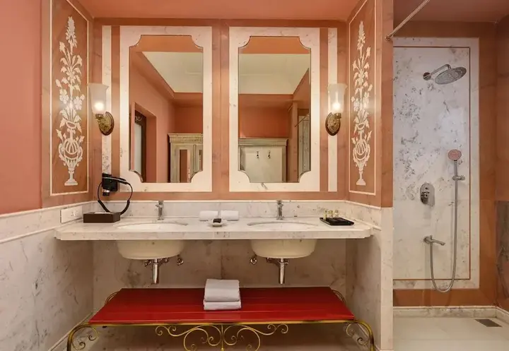 Ачрол: Shahpura Haveli
