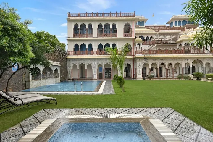 Ачрол: Shahpura Haveli