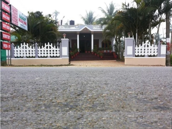 Султан-Батери: Karakkatt Holiday Home