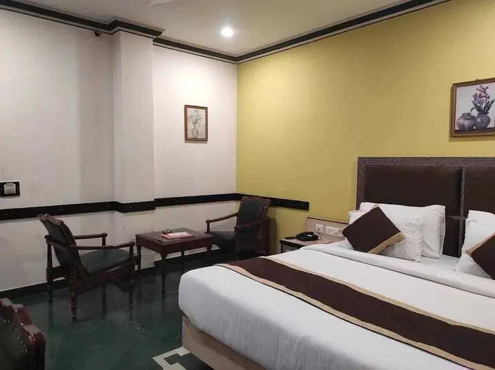 Aligarh: Hotel Melrose Inn