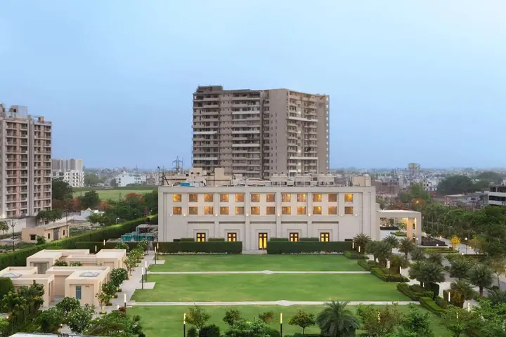 Агра: DoubleTree by Hilton Agra
