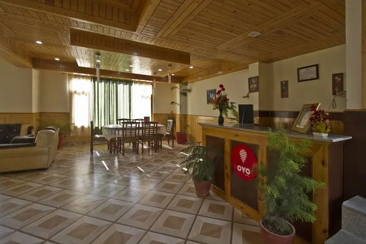 Манали: OYO 8866 Mountain Face Cottage