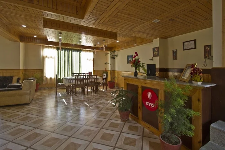 Манали: OYO 8866 Mountain Face Cottage