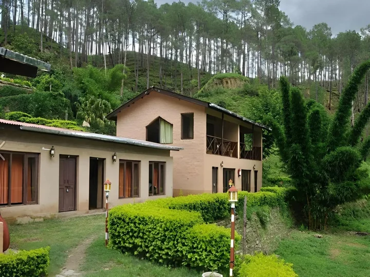 Раникхет: Perfectly Located Resort amidst Majkhali Woods