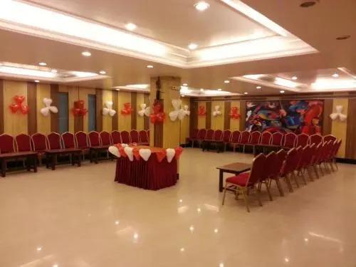 Бхопал: Hotel Sarthak