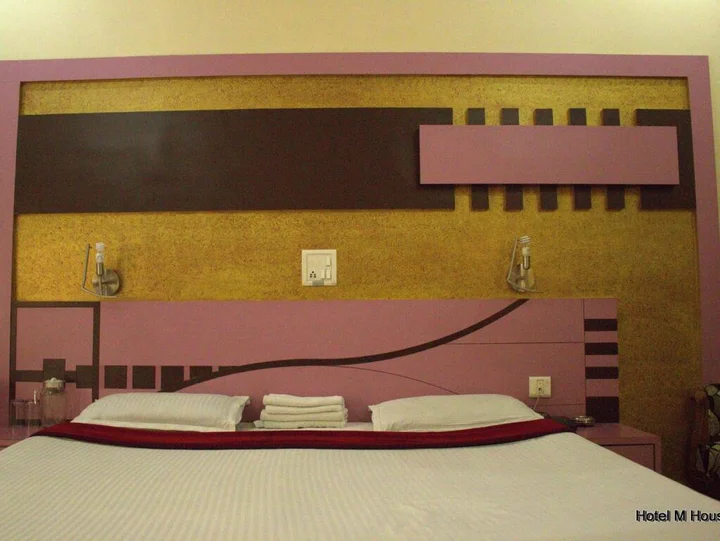 Агра: OYO 12221 Hotel M house