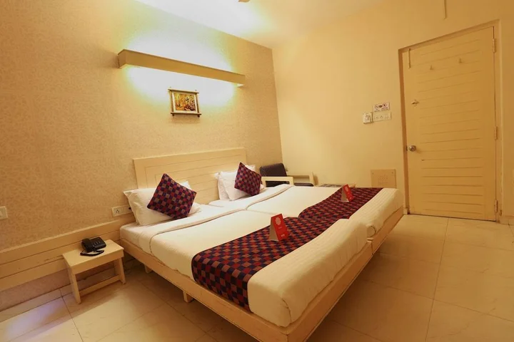 Вадодара: OYO 9512 Hotel Tulsi