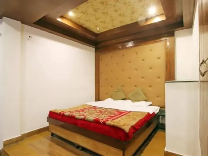 Массури: Hotel Ratan