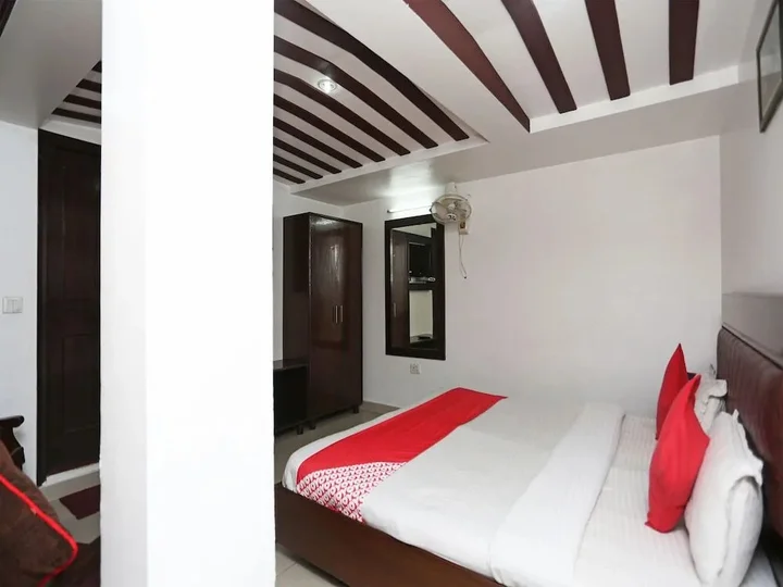 Массури: Hotel Ratan
