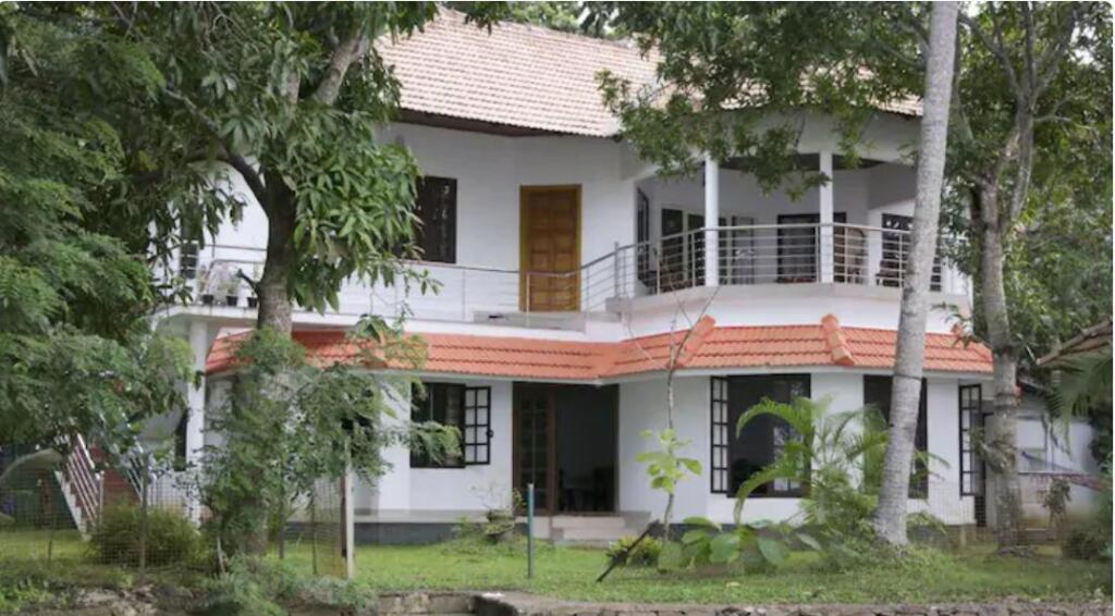 Мухамма: Lovedale Lakeside Homestay