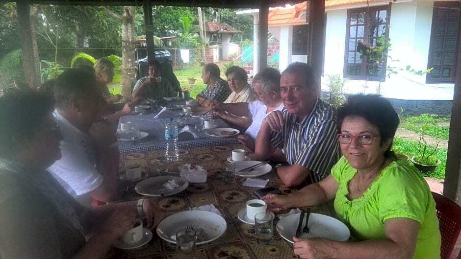 Мухамма: Lovedale Lakeside Homestay