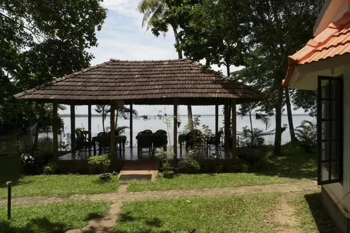 Мухамма: Lovedale Lakeside Homestay
