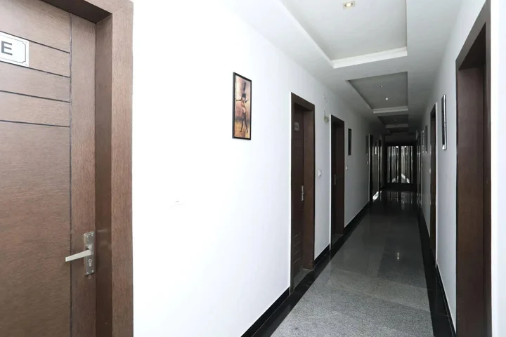 Агра: Hotel Riviera