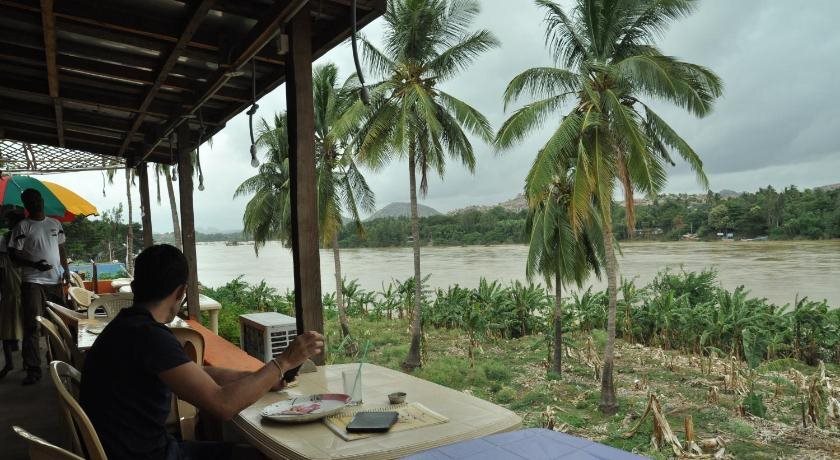 Хоспет: Archana Guest House River View