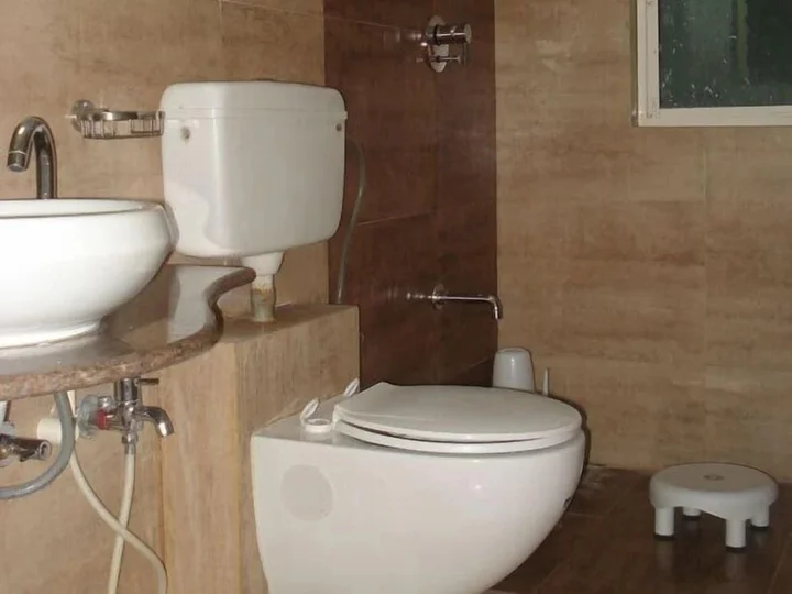 Ахмедабад: 10blossoms Signature service Apartment