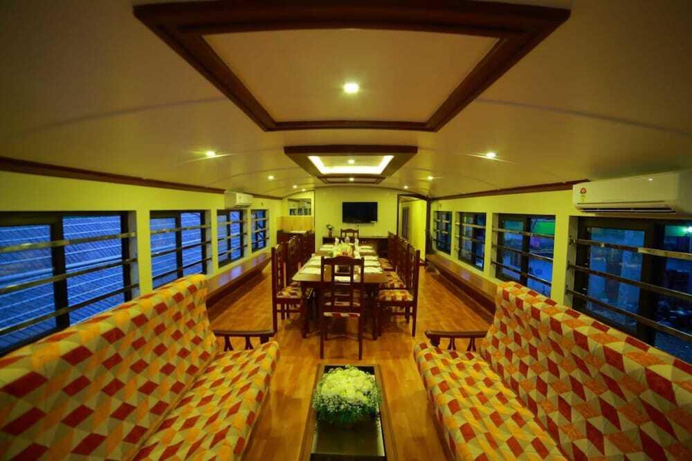 Аллеппи: Kerala Houseboats