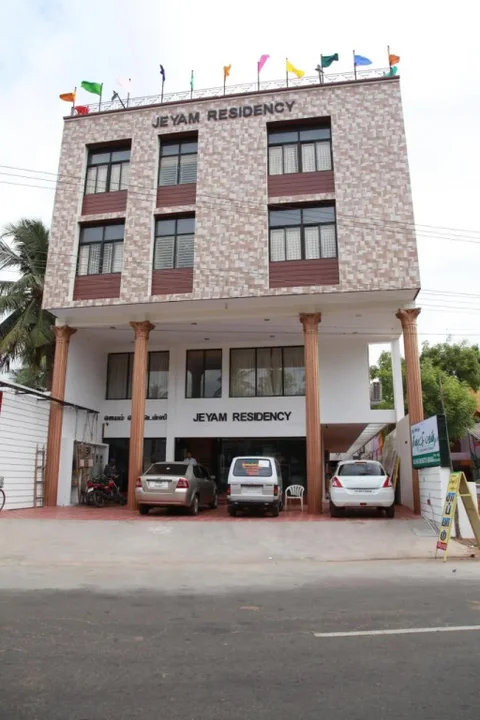 Пунди: Jeyam Residency