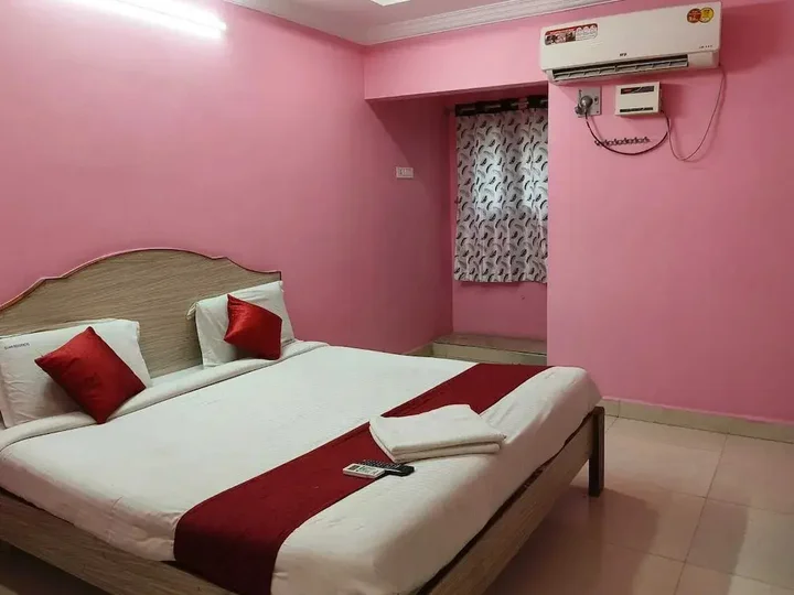 Тирупати: Sujan Residencys