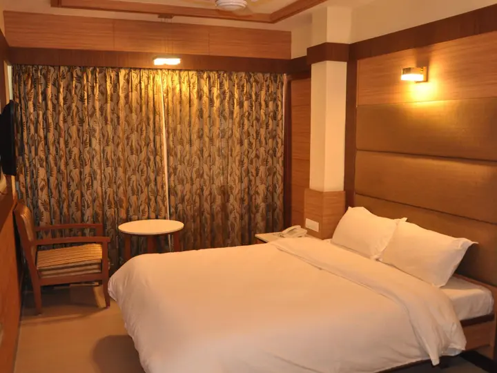 Веллор: Hotel Sms Grand Inn