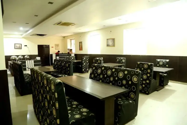Джайпур: Roshan Haveli