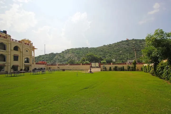 Джайпур: Roshan Haveli