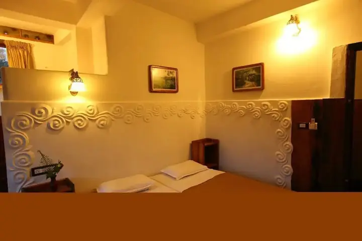 Кумили: Coffee Inn