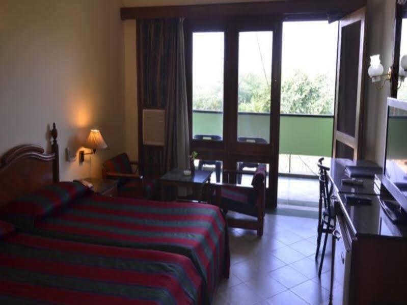 Фатехпур-Сикри: Hotel Bharatpur Ashok