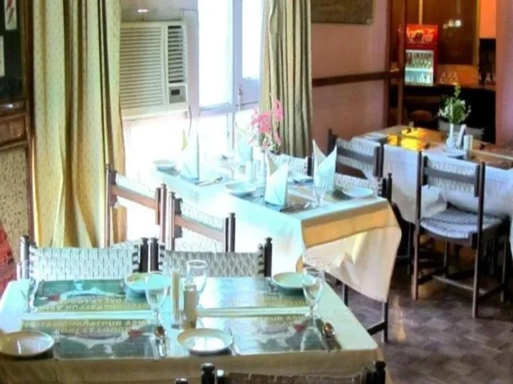 Фатехпур-Сикри: Hotel Bharatpur Ashok