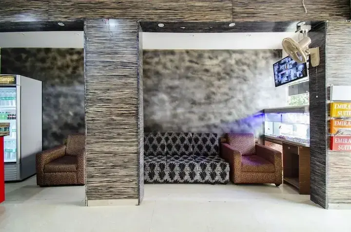 Бангалор: FabExpress Emirates Suites