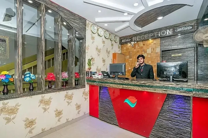 Бангалор: FabExpress Emirates Suites