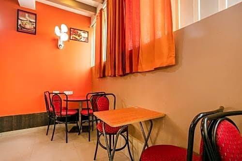 Бангалор: FabExpress Emirates Suites