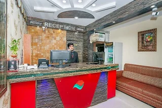 Бангалор: FabExpress Emirates Suites