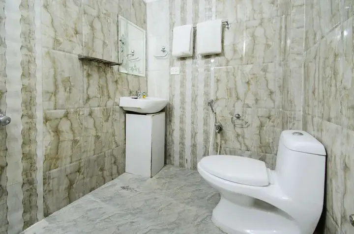 Бангалор: FabExpress Emirates Suites
