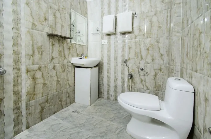 Бангалор: FabExpress Emirates Suites
