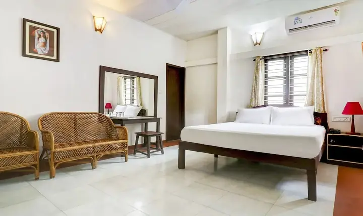 Ковалам: Shirleys Beach Hotel
