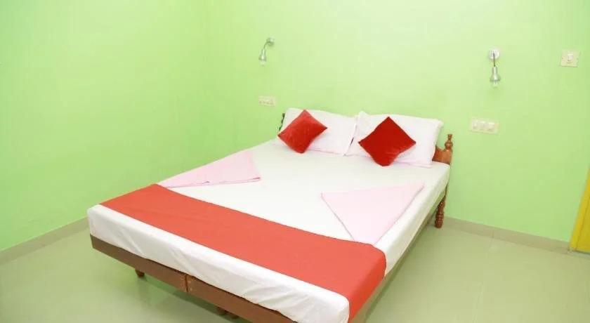 Ковалам: Shirleys Beach Hotel