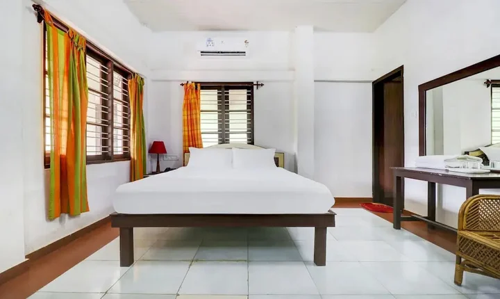 Ковалам: Shirleys Beach Hotel