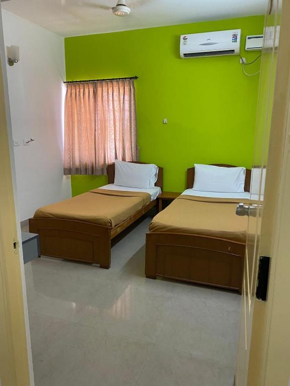 Коимбатур: ThulasiRams Service Apartments