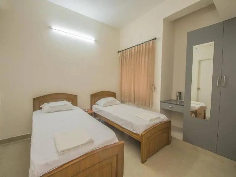 Коимбатур: ThulasiRams Service Apartments