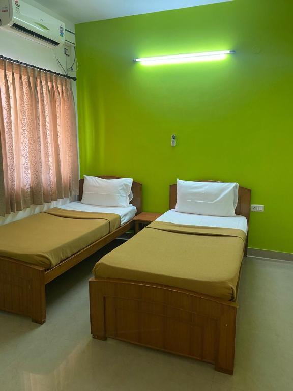 Коимбатур: ThulasiRams Service Apartments